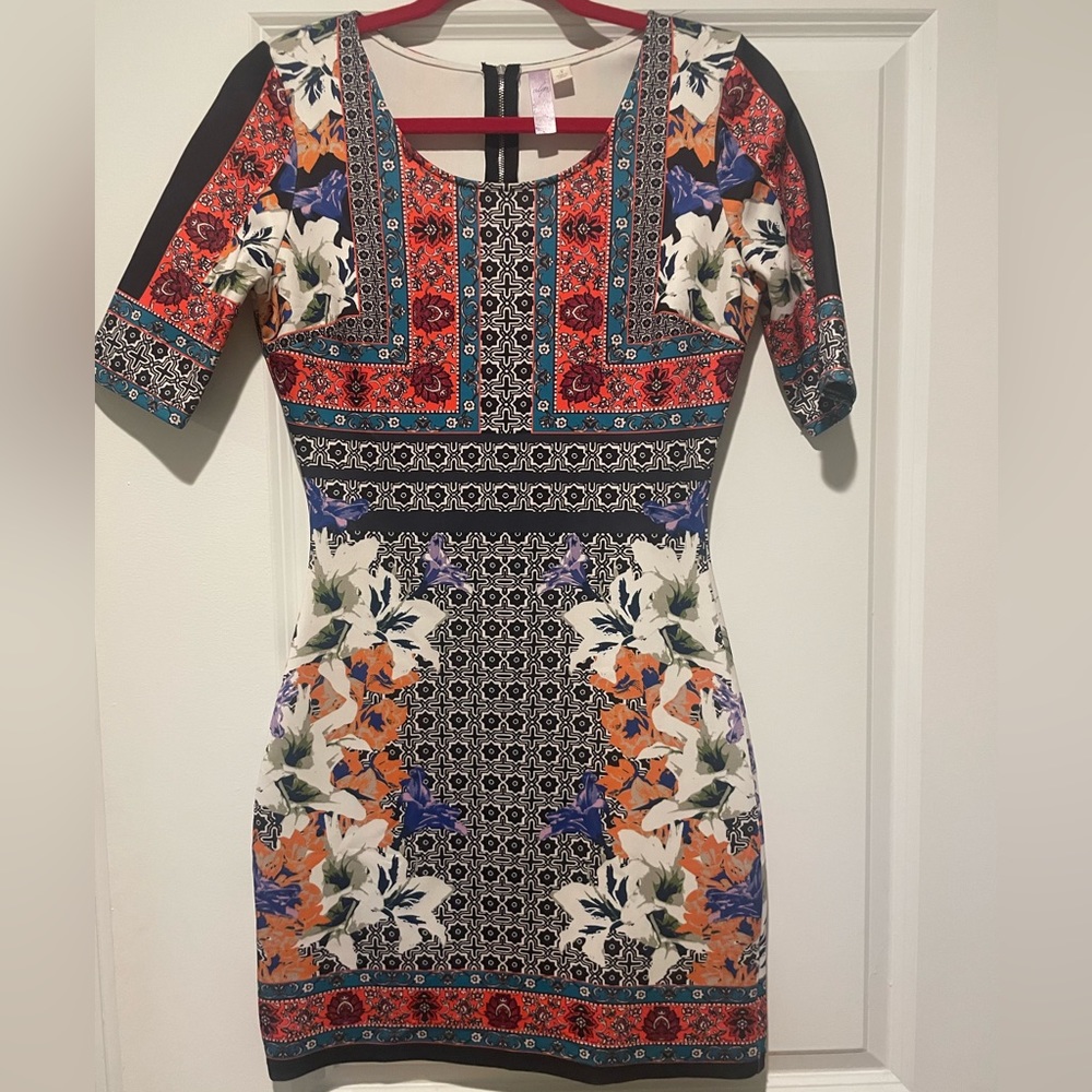 Figure showing dress from Ayla brand, size S